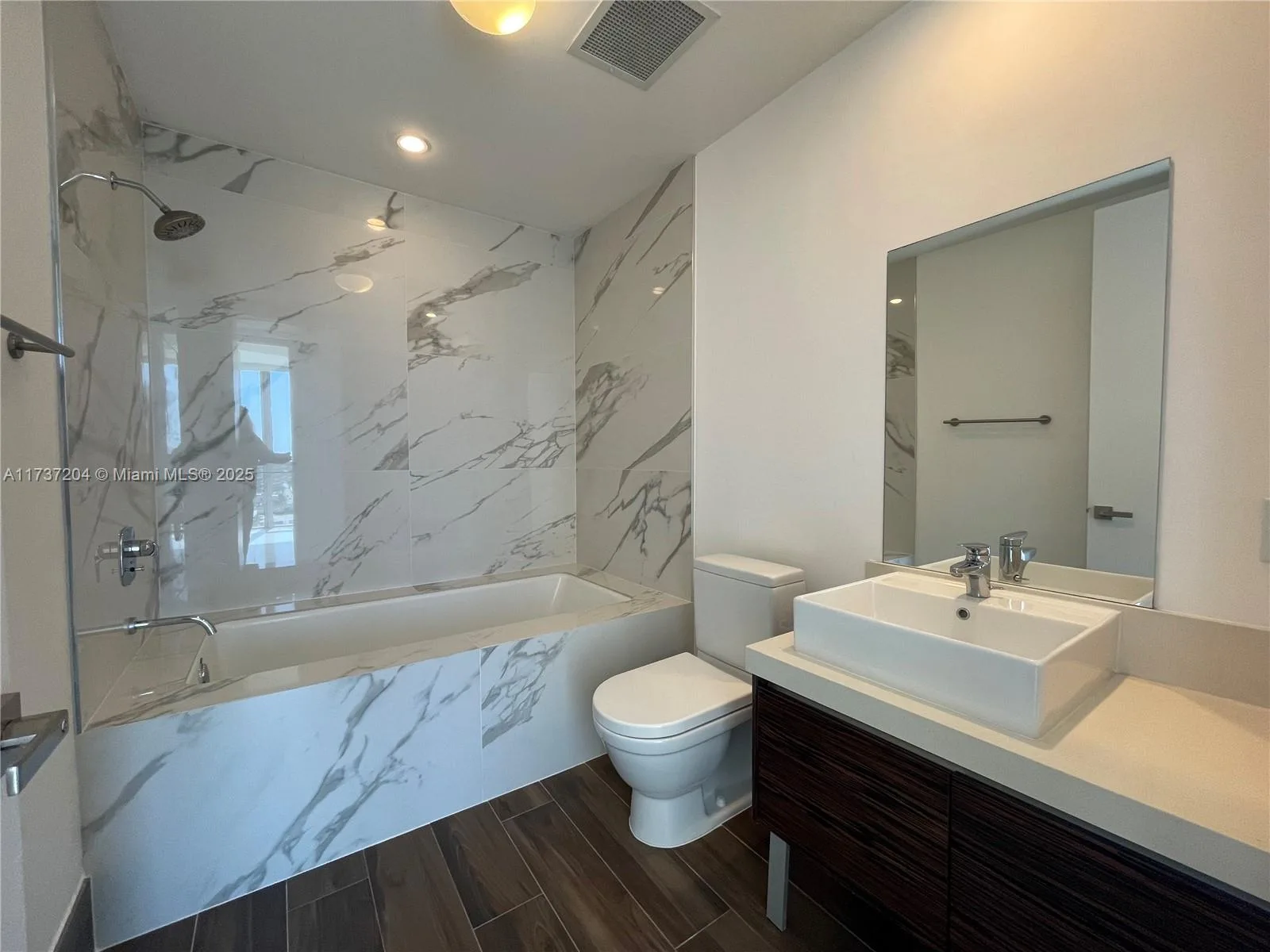 1100 Biscayne Blvd # 1906, Miami, FL 33132 photo 12