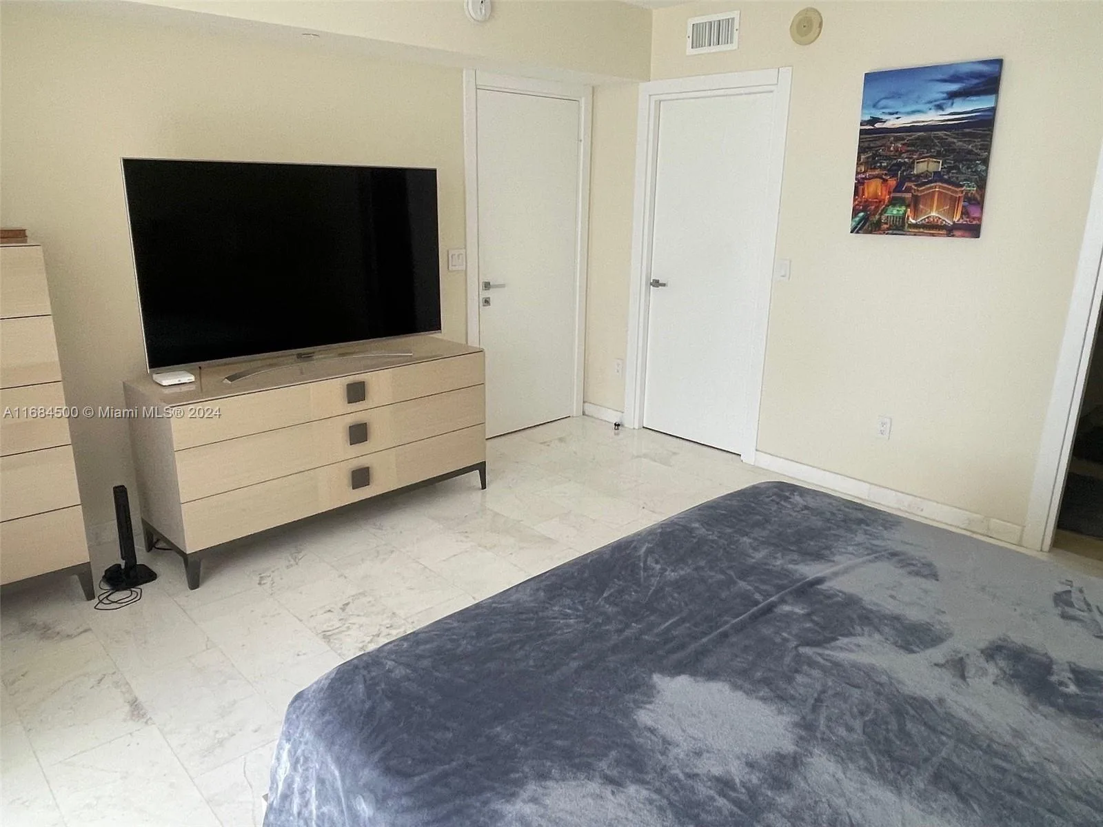 1830 S Ocean Dr # 2604, Hallandale Beach, FL 33009 photo 10