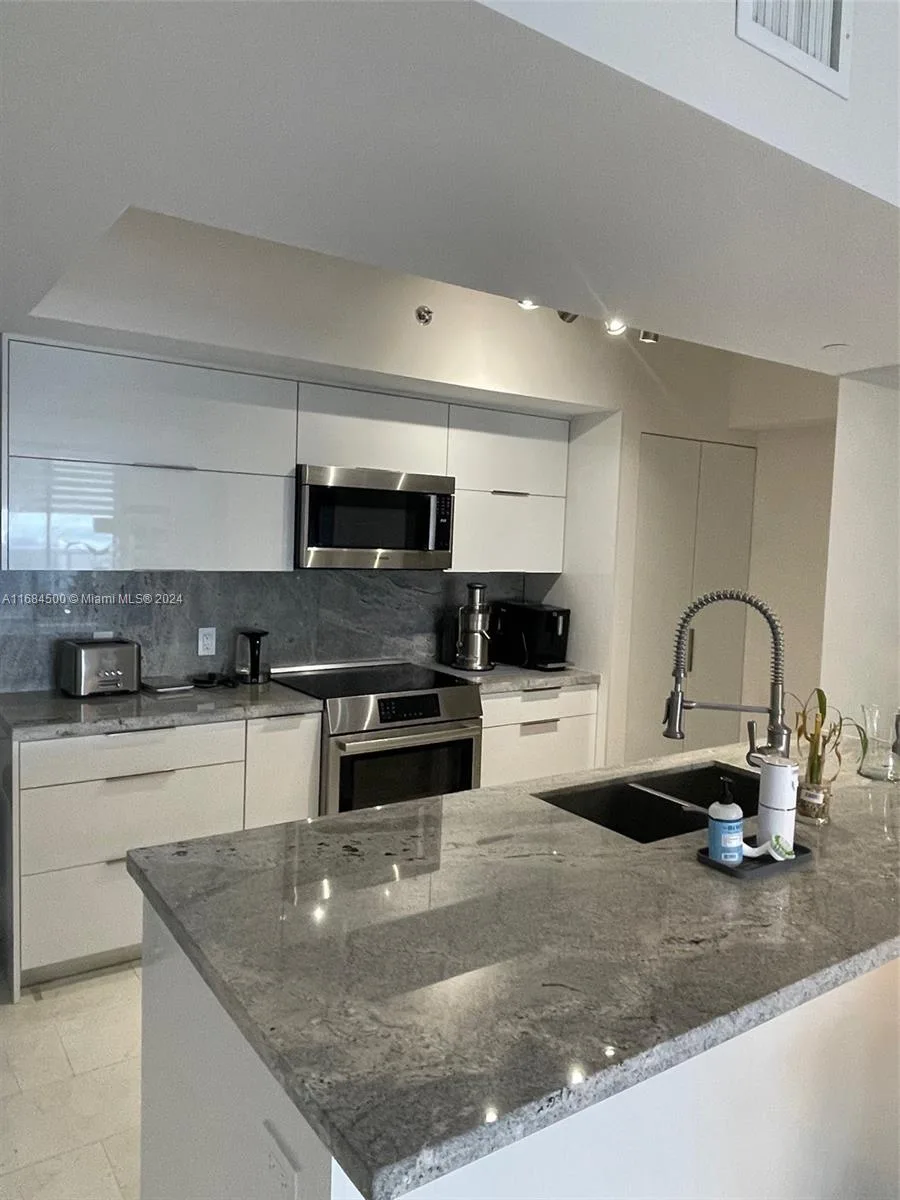 1830 S Ocean Dr # 2604, Hallandale Beach, FL 33009 photo 4
