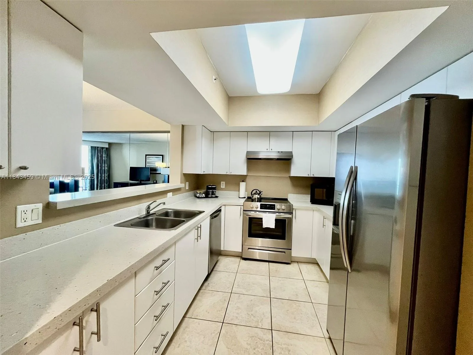 17375 Collins Ave # 805, Sunny Isles Beach, FL 33160 photo 12