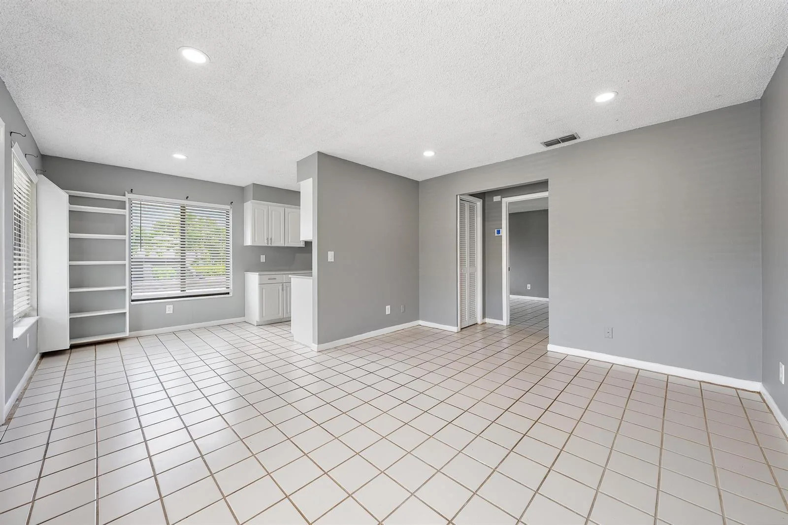 1924 Service Road, North Palm Beach, FL 33408 photo 5