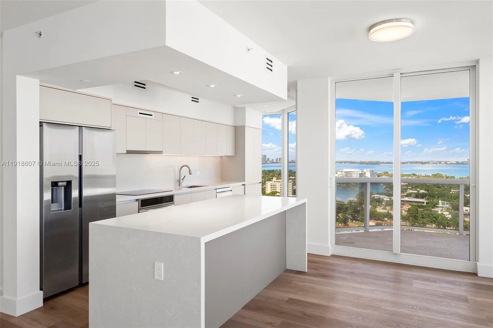 4779 Collins Ave # 2407, Miami Beach, FL 33140 photo 11