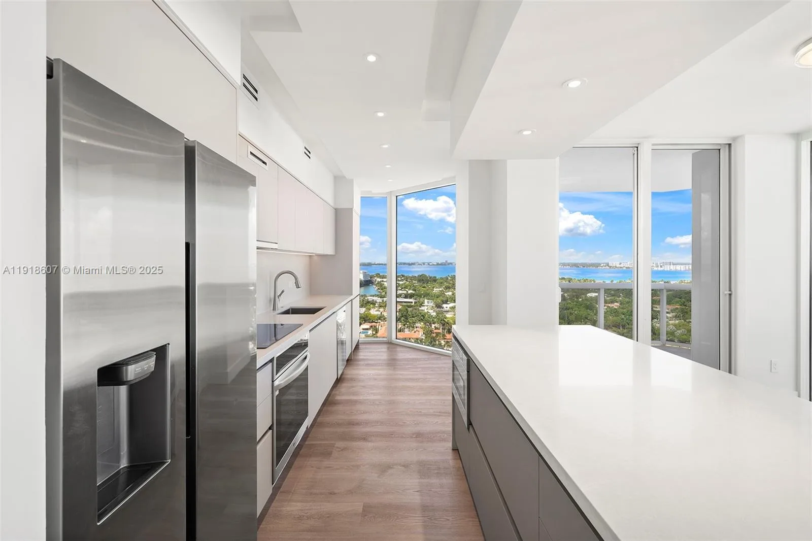 4779 Collins Ave # 2407, Miami Beach, FL 33140 photo 12
