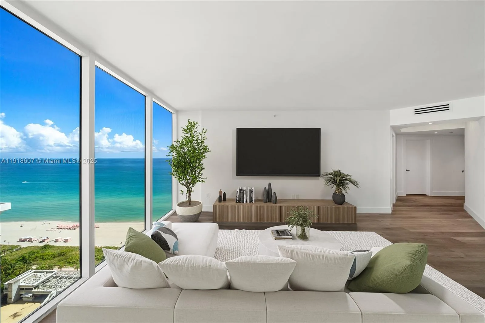 4779 Collins Ave # 2407, Miami Beach, FL 33140 photo 3