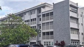 215 SE 3rd Ave # 107A, Hallandale Beach, FL 33009