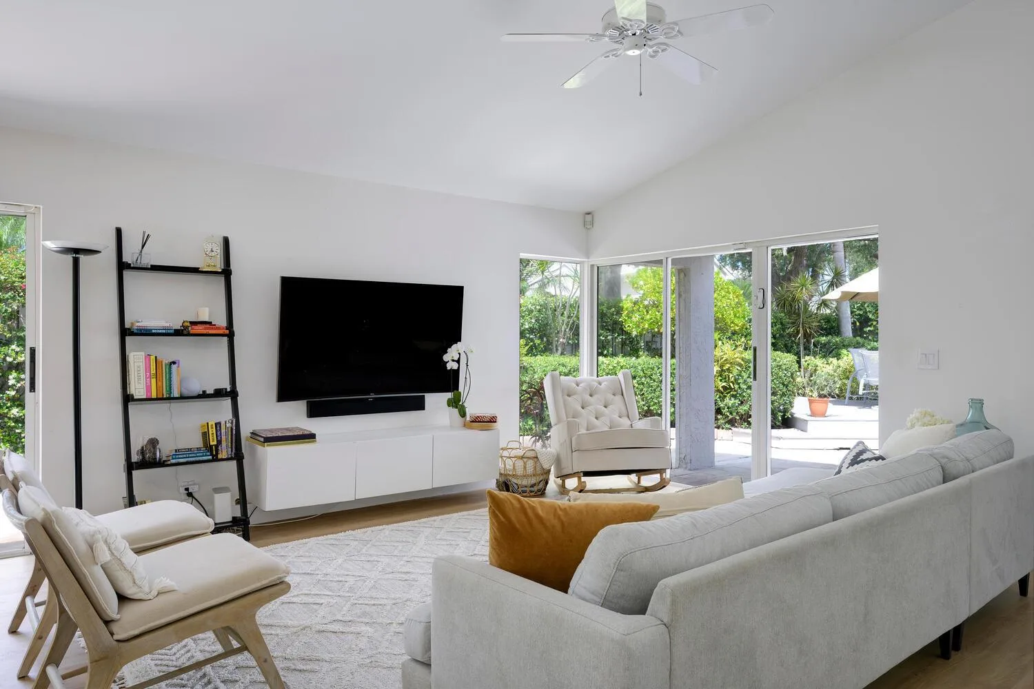 32 Admirals Court, Palm Beach Gardens, FL 33418
