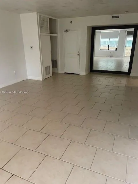 10185 Collins Ave # 321, Bal Harbour, FL 33154 photo 5
