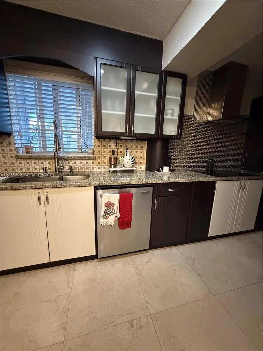 5445 NW 172nd Ter, Miami Gardens, FL 33055 photo 12