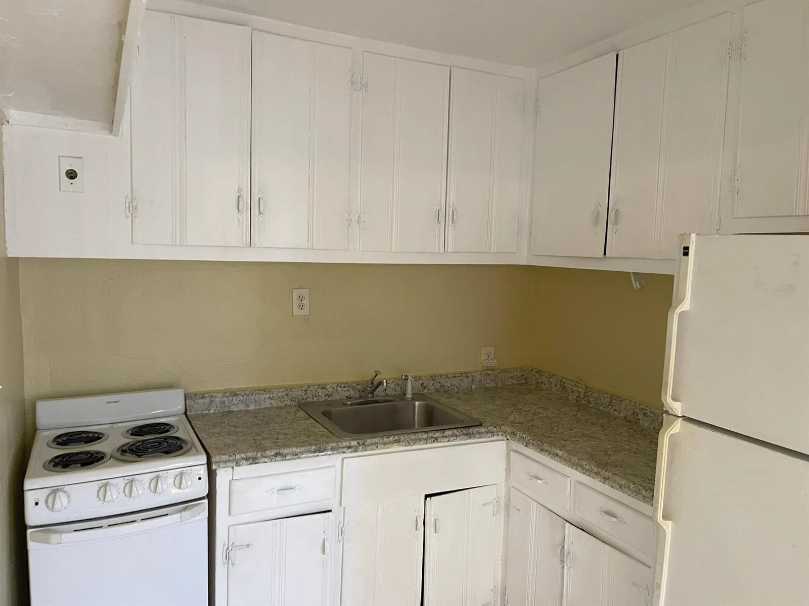 224 SE 9th Court # 1-4, Hallandale Beach, FL 33009 photo 9