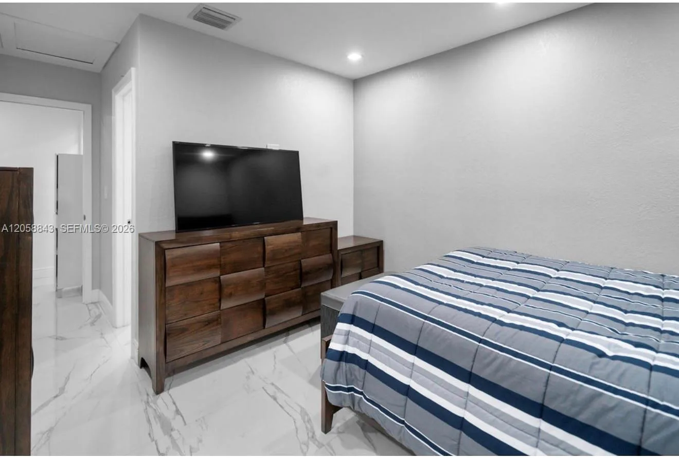 1158 W 41st St # 87, Hialeah, FL 33012 photo 5