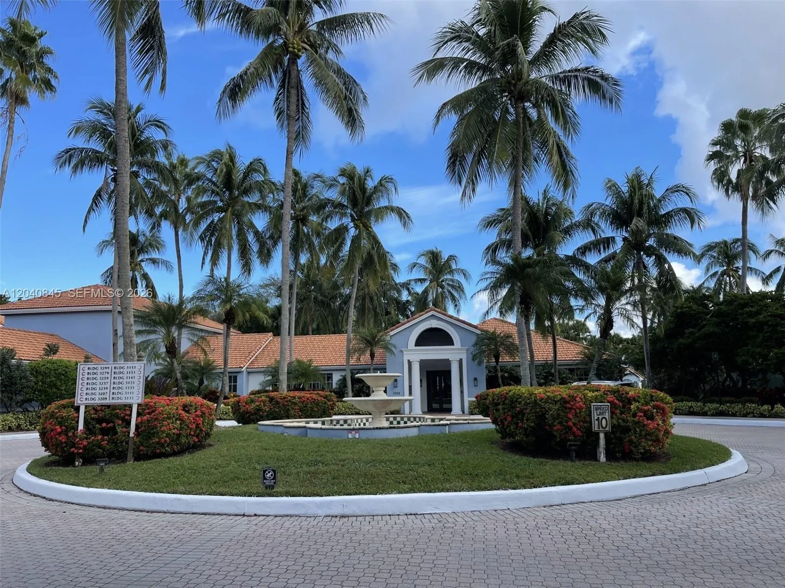 3153 Clint Moore Rd # 106, Boca Raton, FL 33496