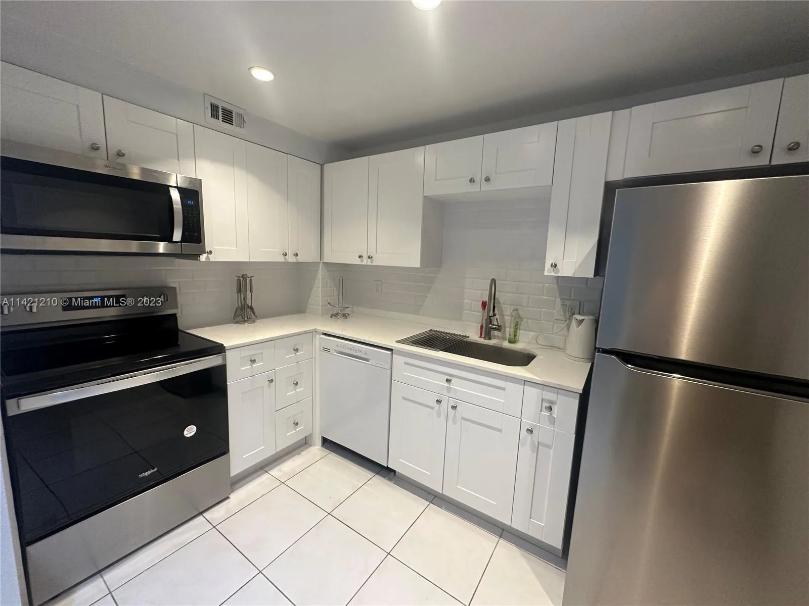 401 Golden Isles Dr # 603, Hallandale Beach, FL 33009