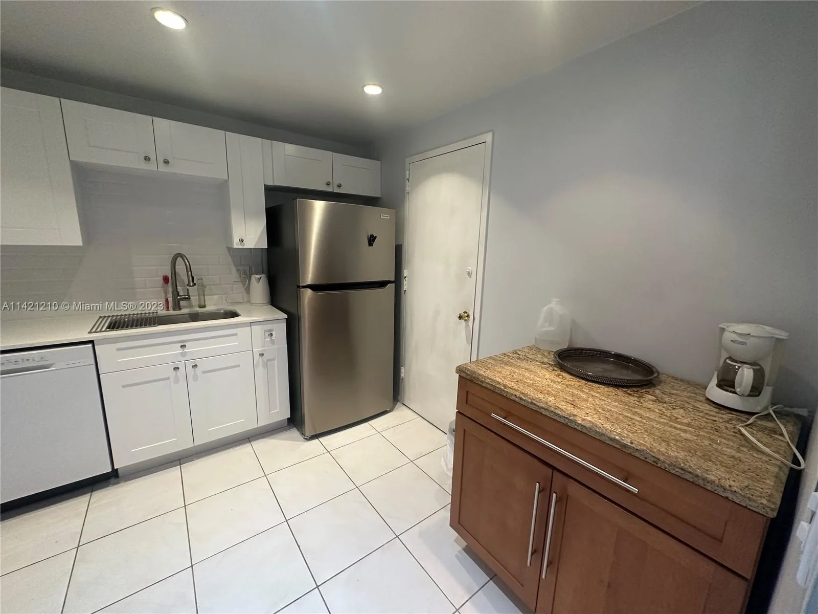 401 Golden Isles Dr # 603, Hallandale Beach, FL 33009 photo 2