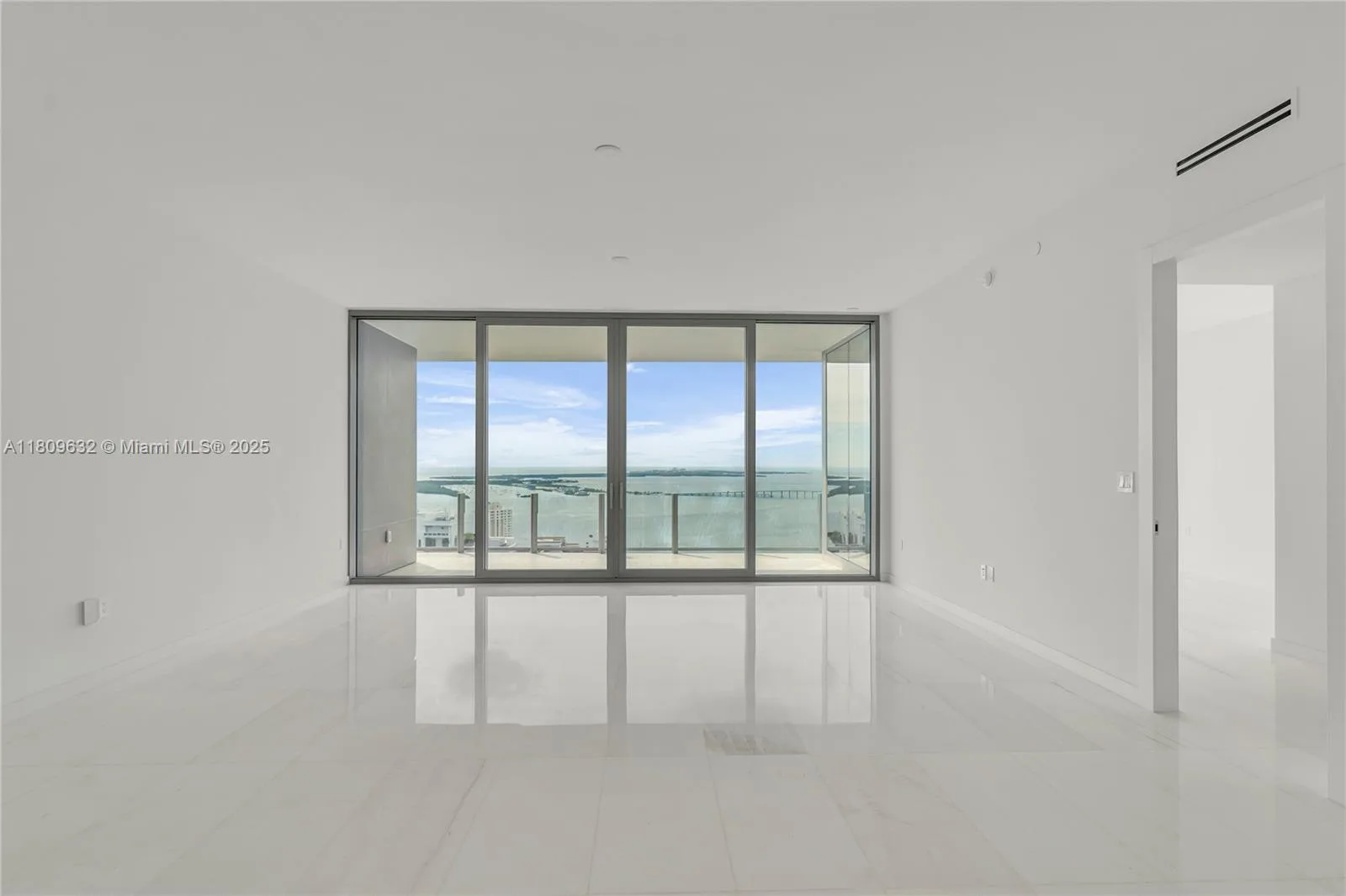 300 Biscayne Blvd Way # 4203, Miami, FL 33131 photo 7