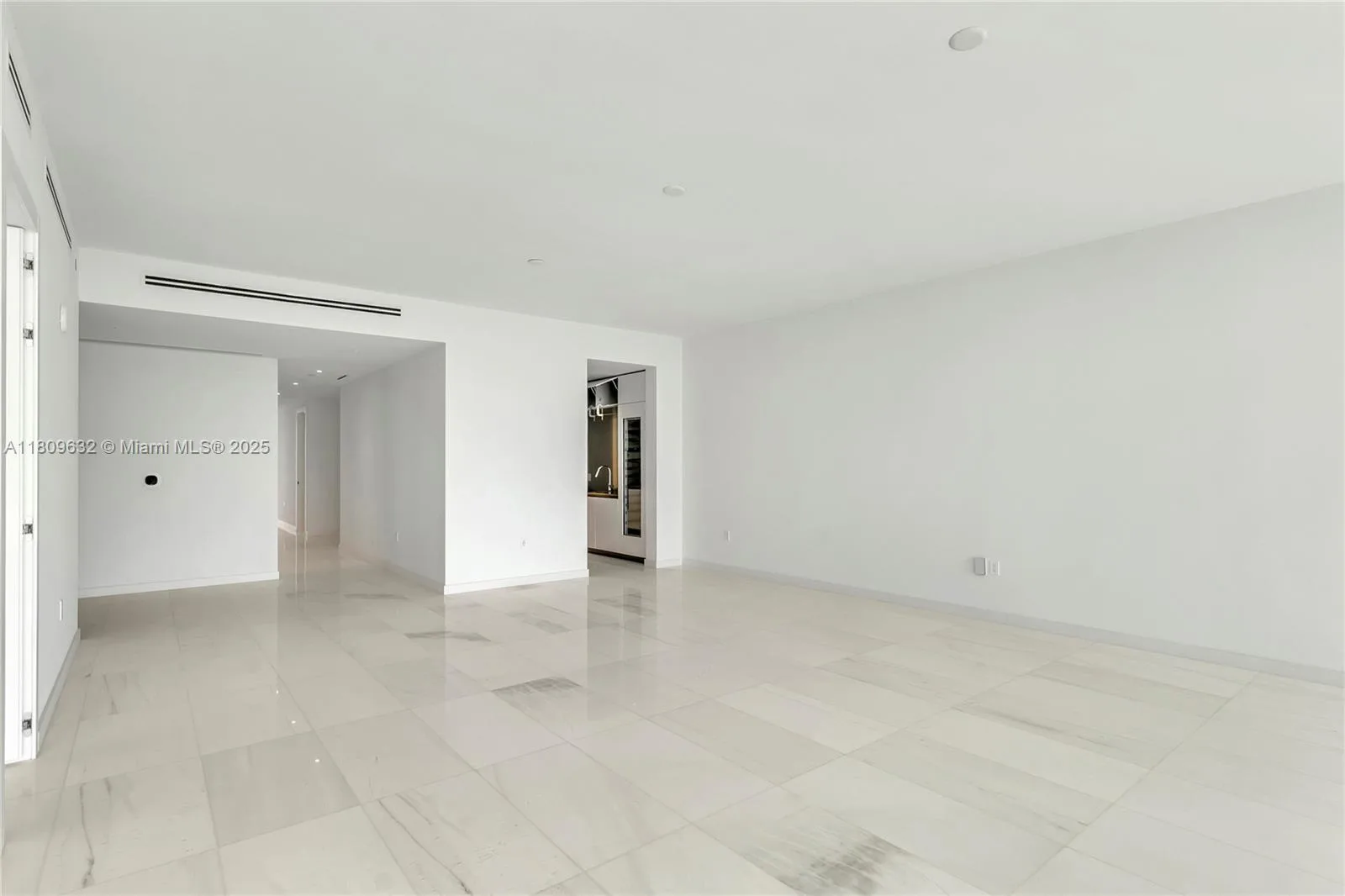 300 Biscayne Blvd Way # 4203, Miami, FL 33131 photo 8
