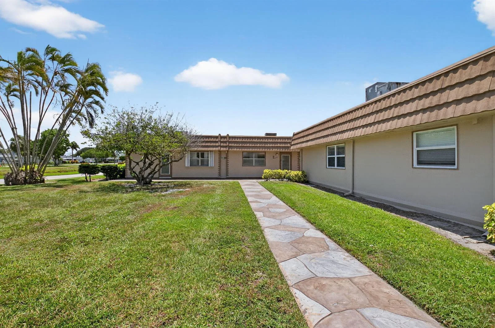 360 Seville # O, Delray Beach, FL 33446