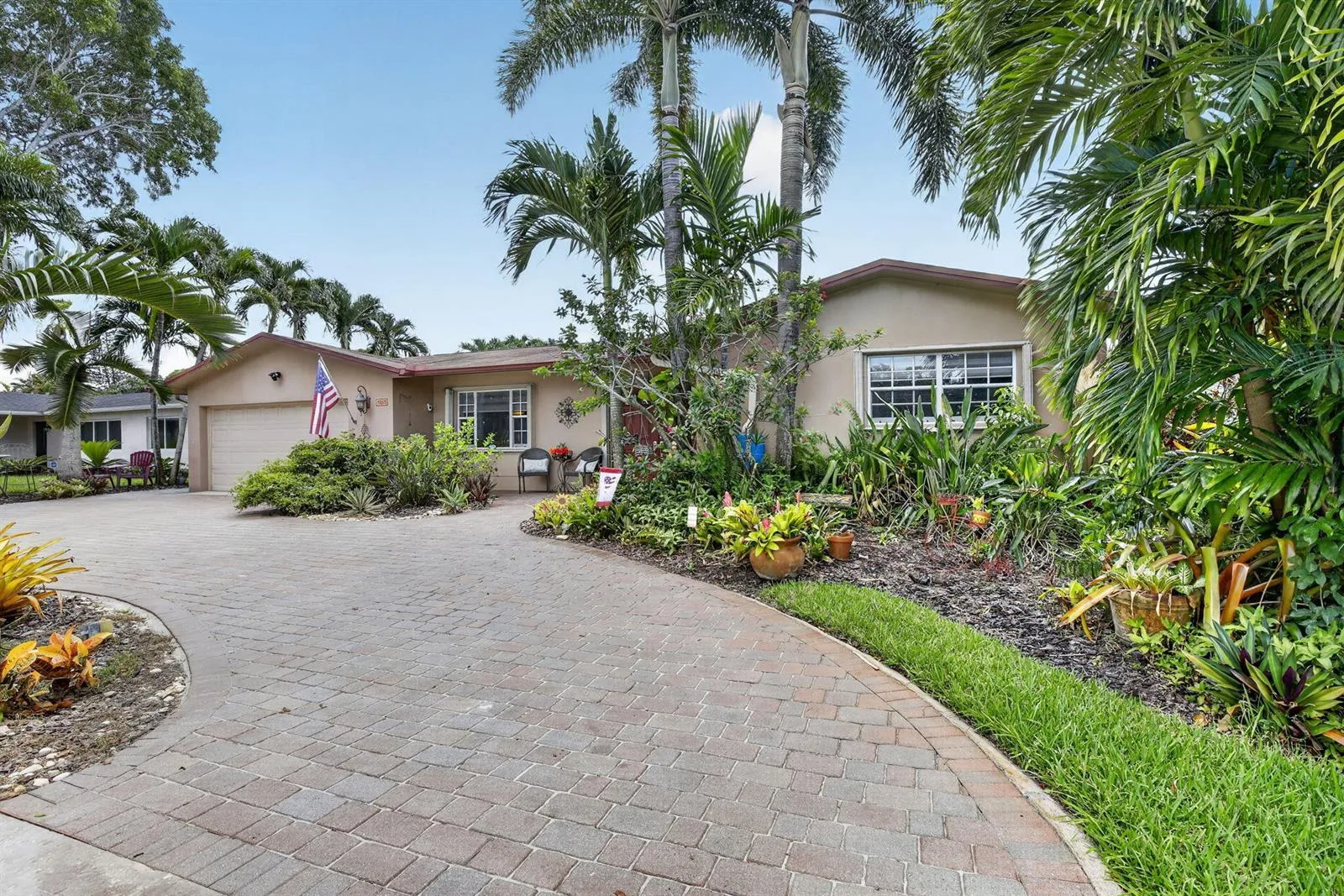 1851 NW 106TH Avenue, Pembroke Pines, FL 33026