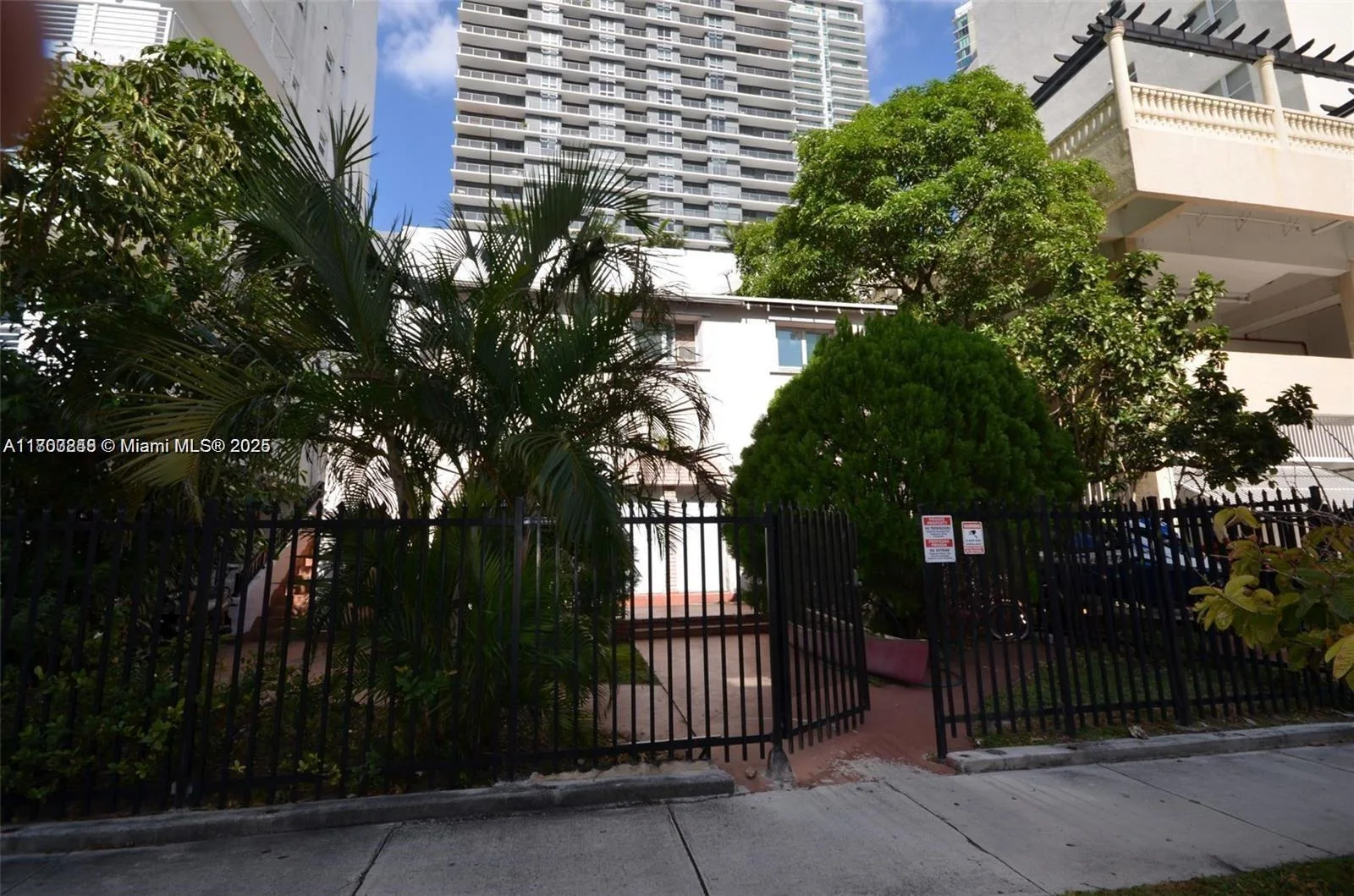 437 NE 30th St, Miami, FL 33137 photo 6