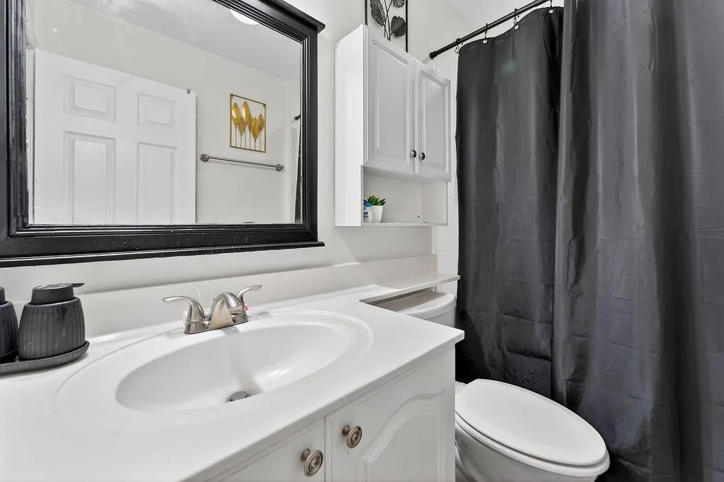 8063 Via Hacienda, Riviera Beach, FL 33418 photo 12