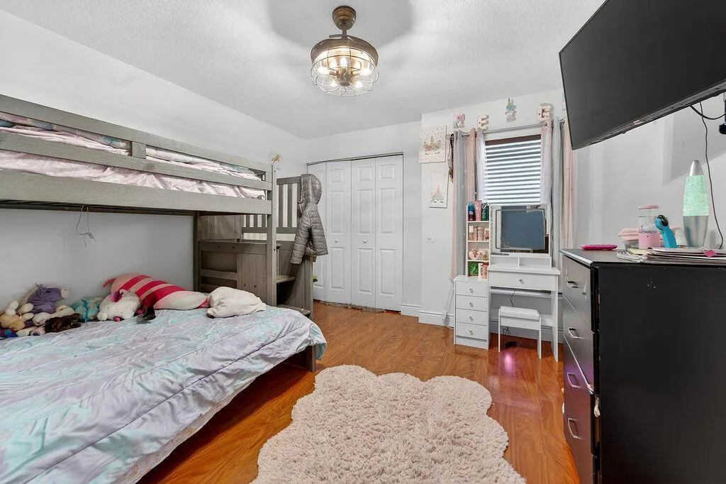 8063 Via Hacienda, Riviera Beach, FL 33418 photo 13