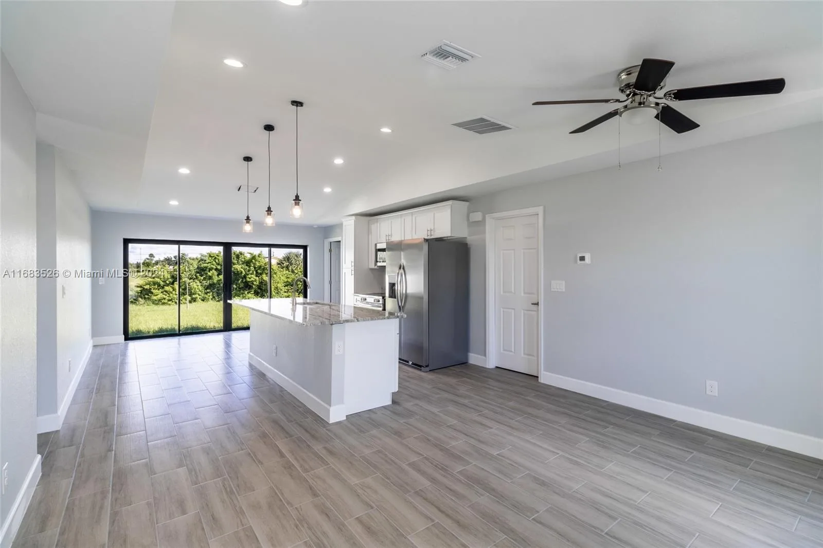 3911 NW 40th lane, Cape Coral, FL 33993 photo 4