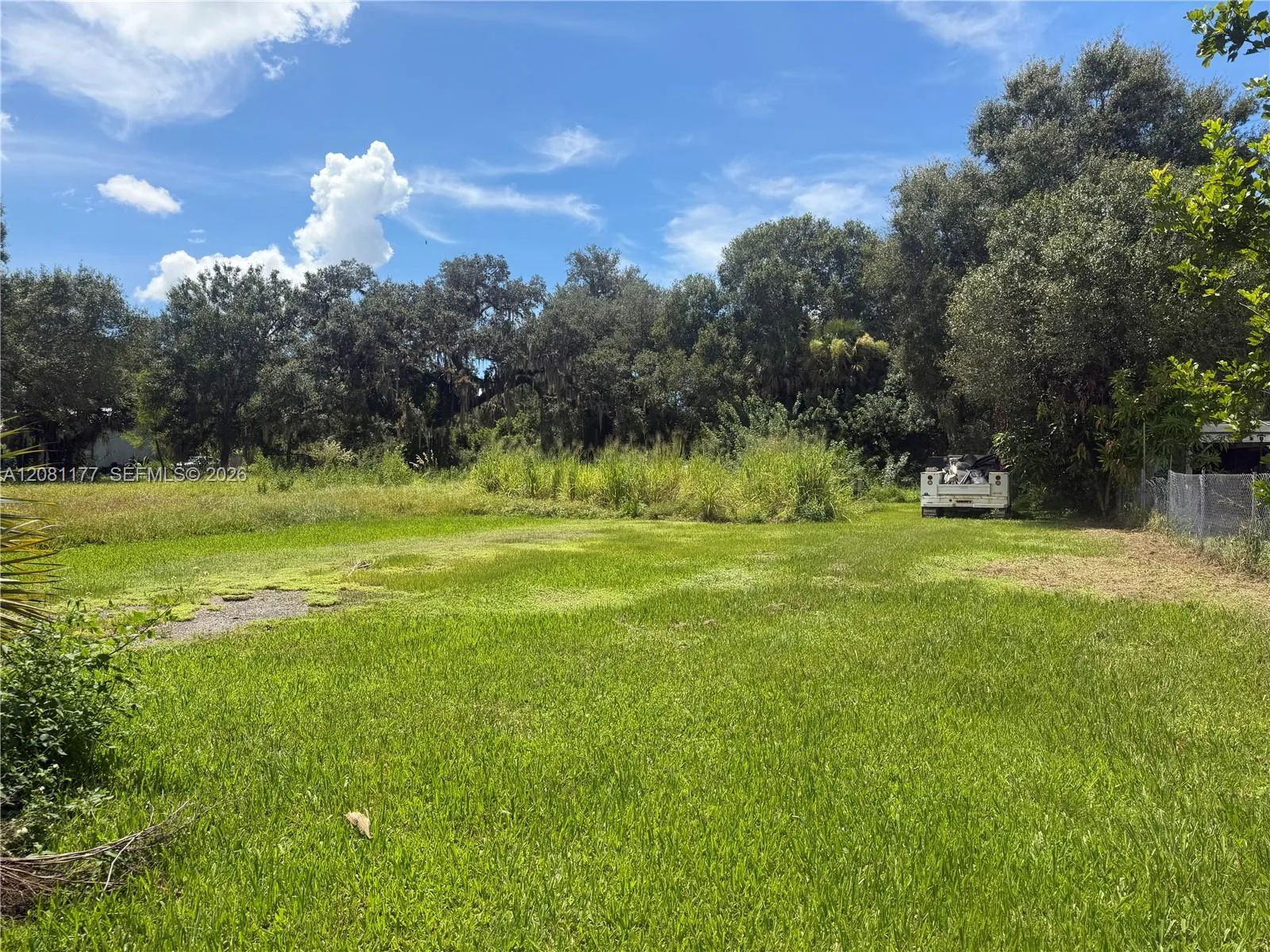 869 Avalon Ave, La Belle, FL 33935