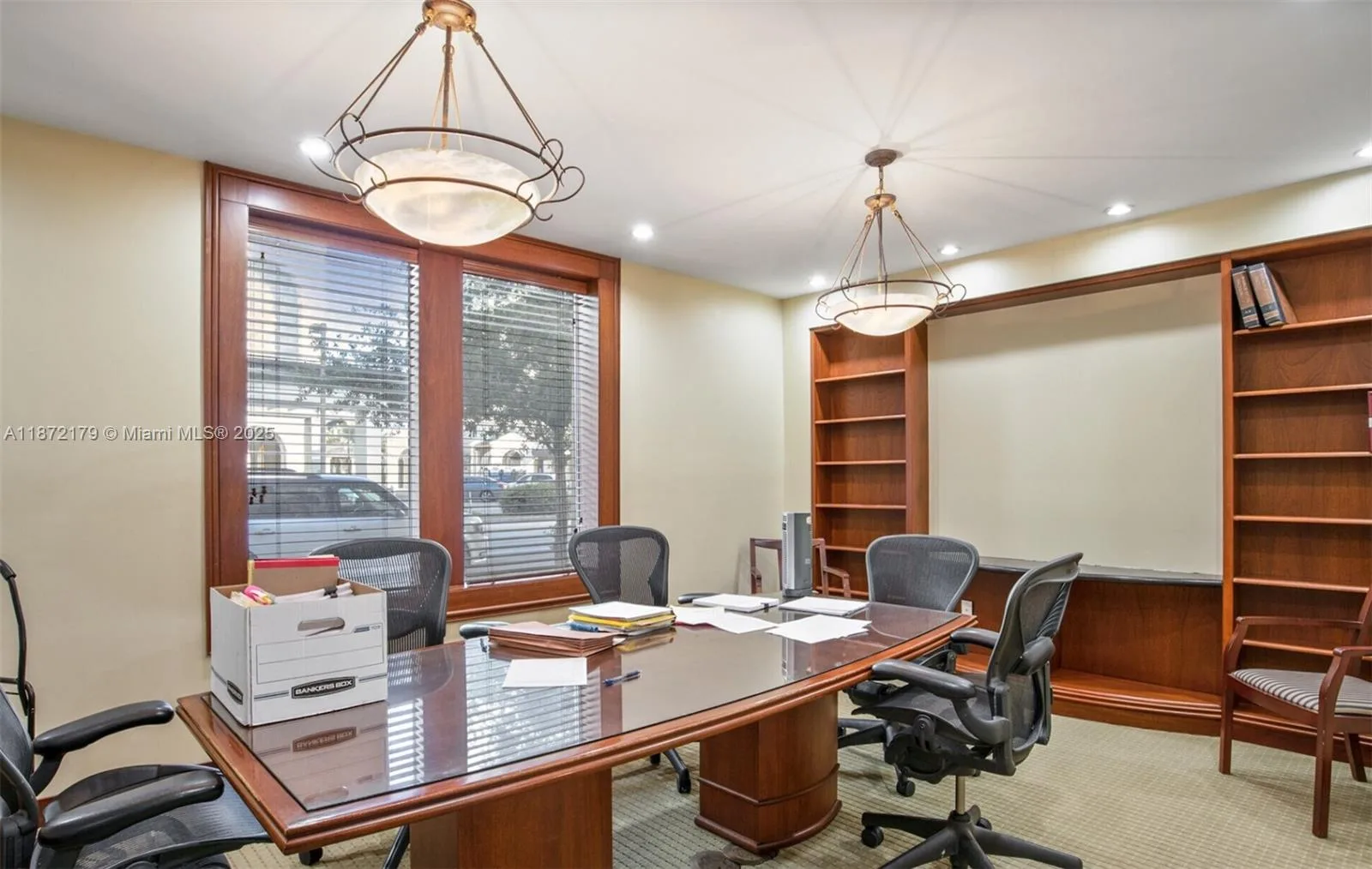 4551 Ponce De Leon Blvd, Coral Gables, FL 33146