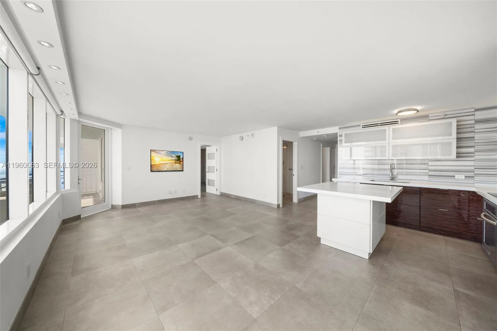 400 S Pointe Dr # 2006, Miami Beach, FL 33139 photo 9