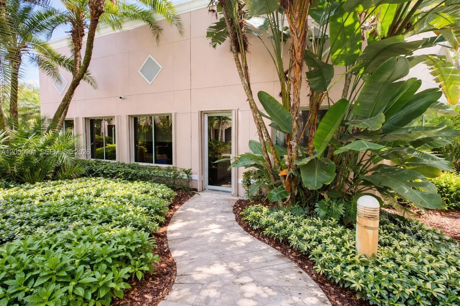 1545 N Park Dr, Weston, FL 33326