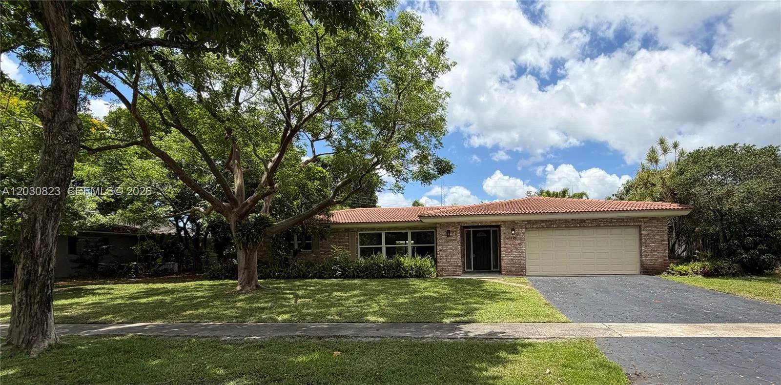 7220 NW 7th St, Plantation, FL 33317