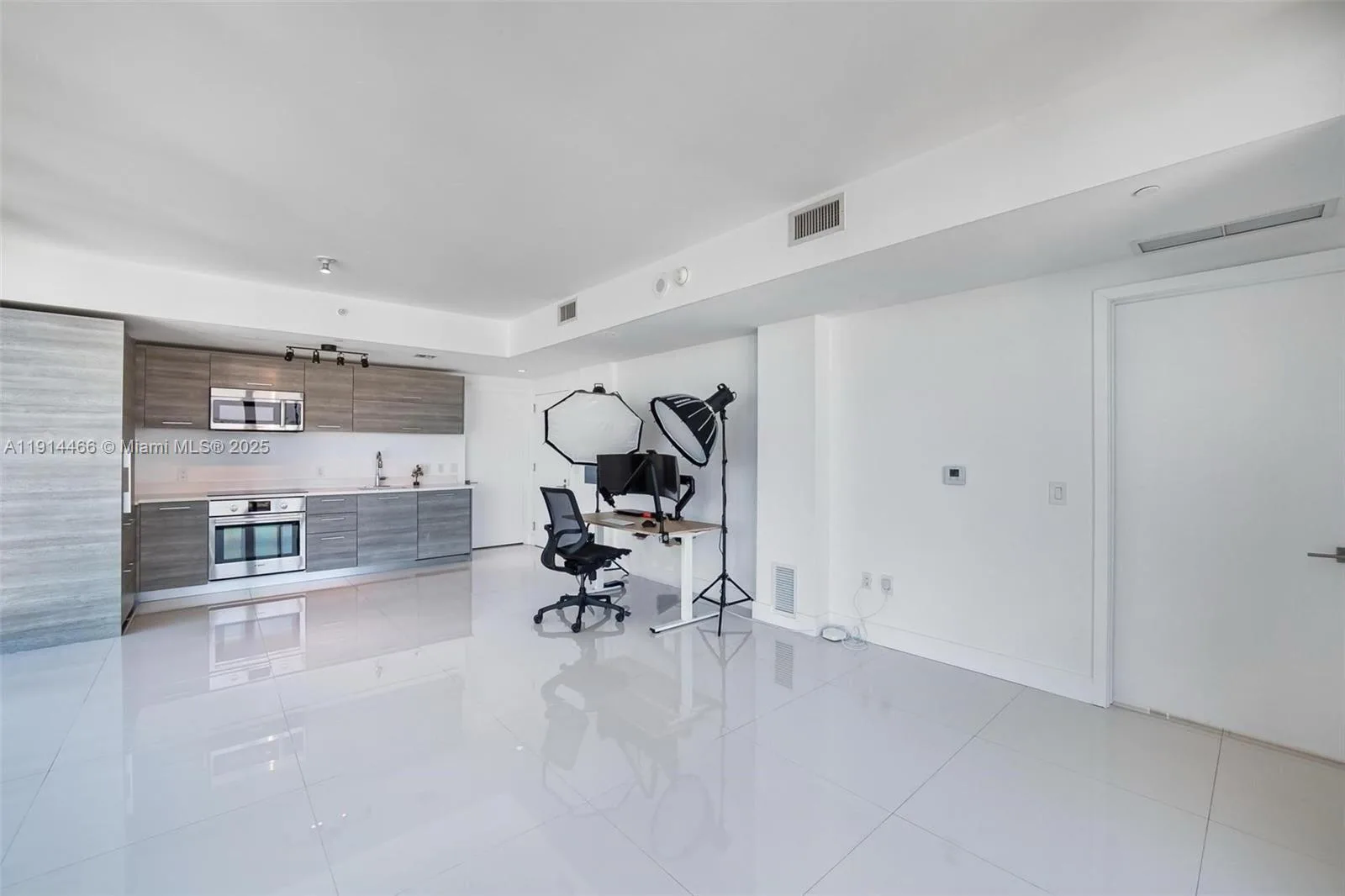 650 NE 32nd St # 3408, Miami, FL 33137 photo 4
