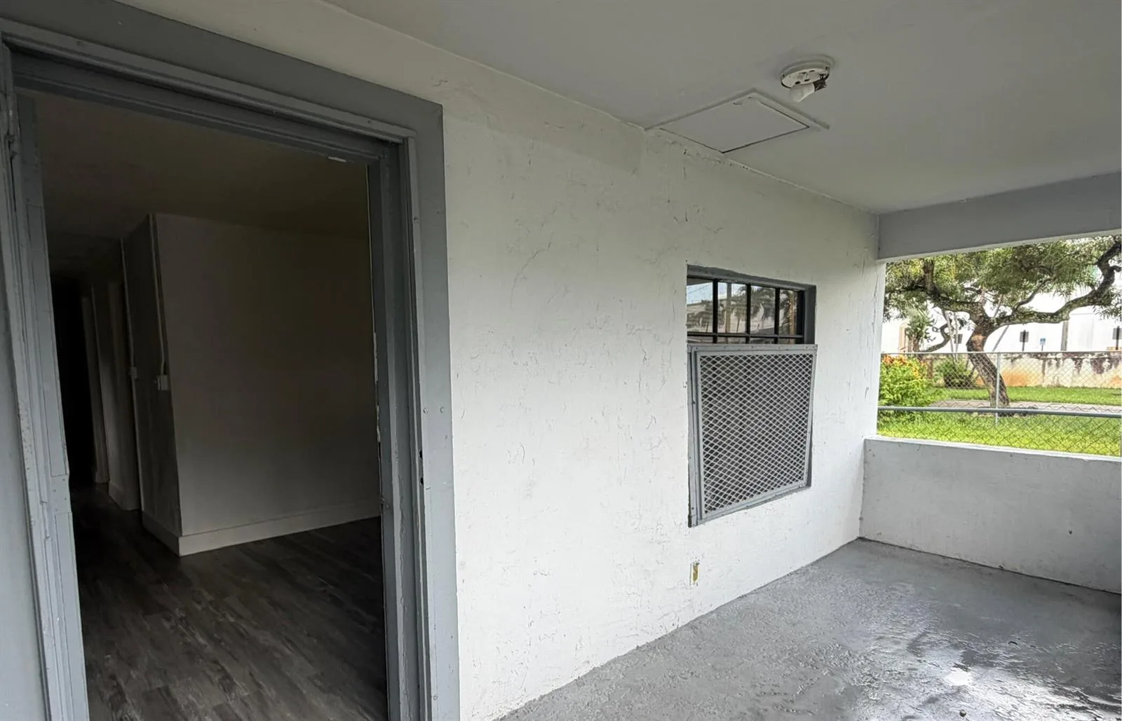422 NW 7TH Terrace, Fort Lauderdale, FL 33311 photo 2