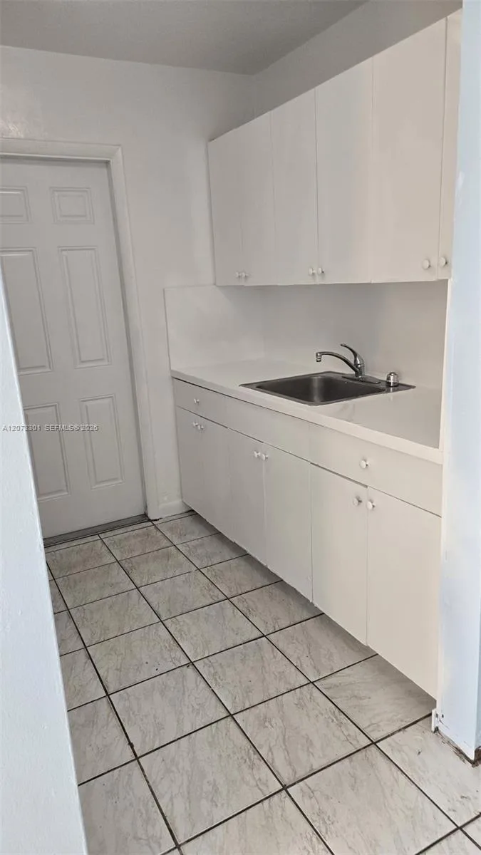 1345 NW 28th St # 1, Miami, FL 33142 photo 8