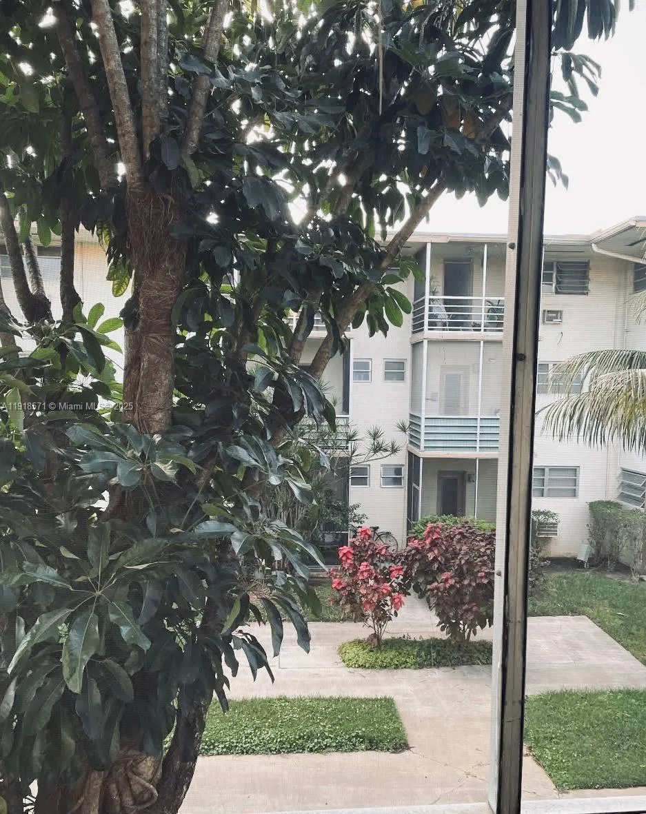 1355 NE 167th St # 209, Miami, FL 33162 photo 2
