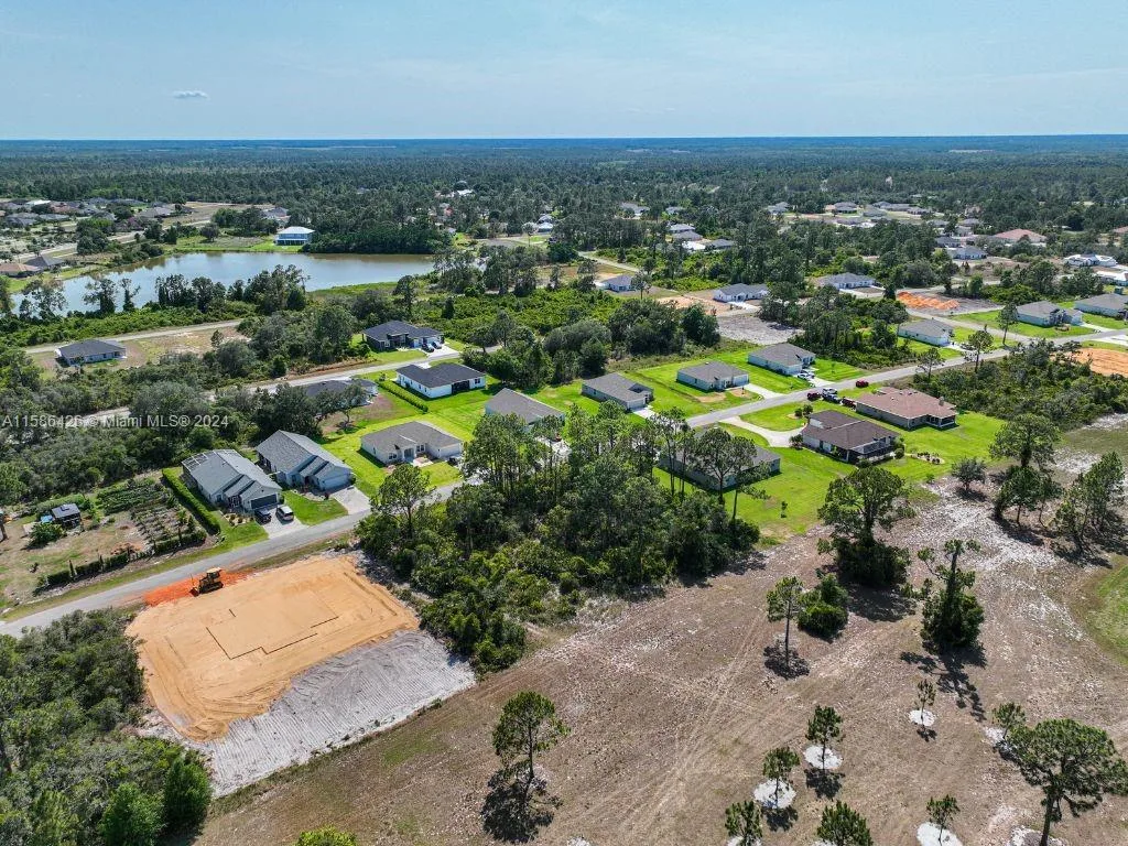 5327 Pebble Beach Dr, Sebring, FL 33872 photo 3