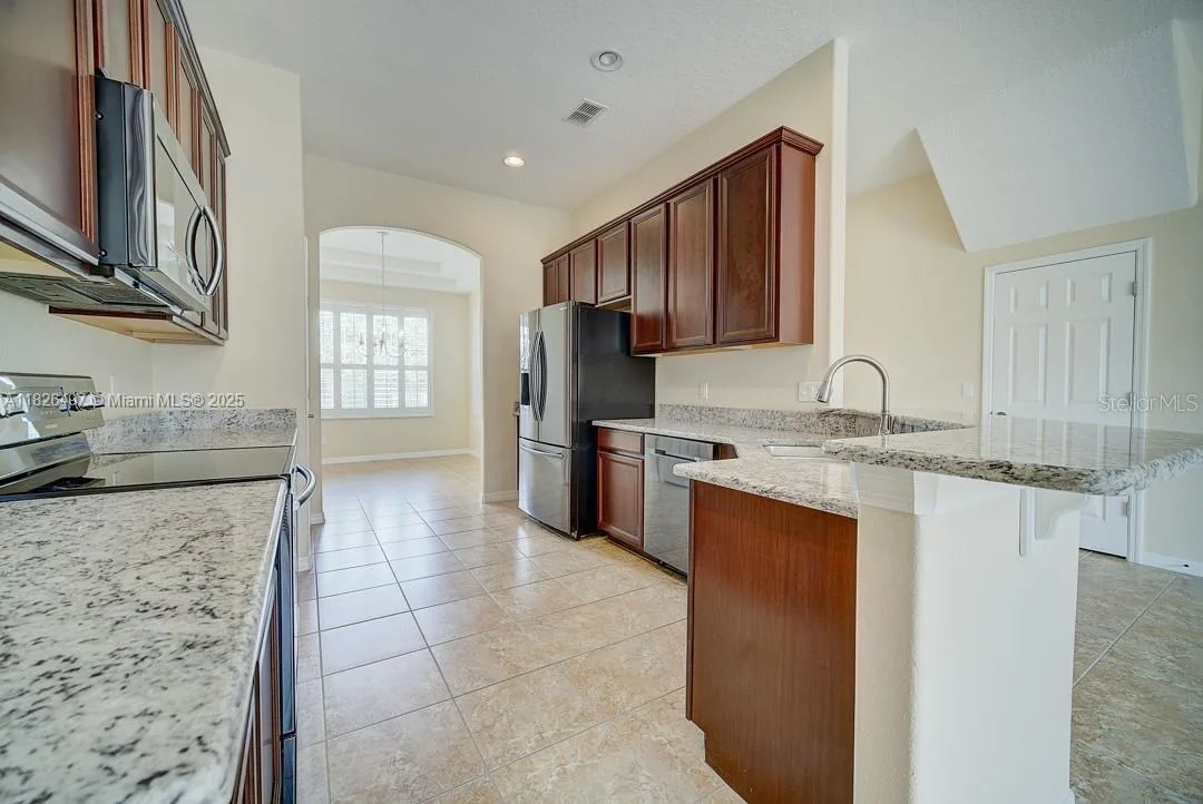 604 Rogue Drive, Other City - In The State Of Florida, FL 32779 photo 2