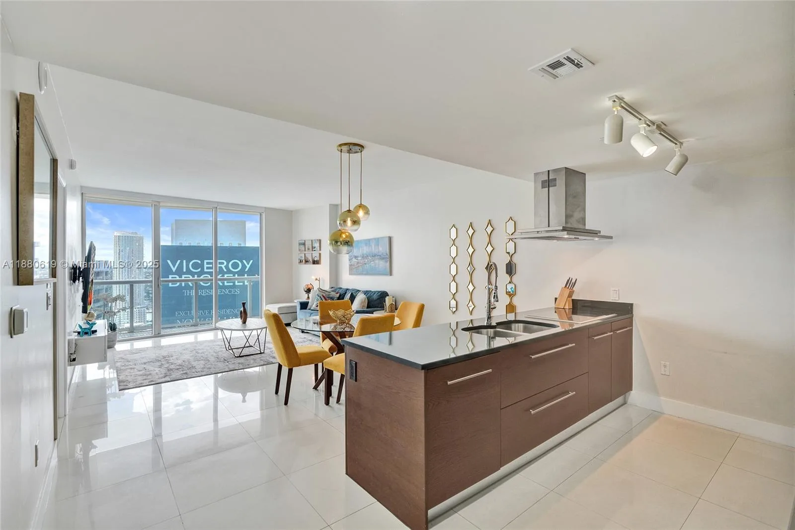 485 Brickell Ave # 4207, Miami, FL 33131