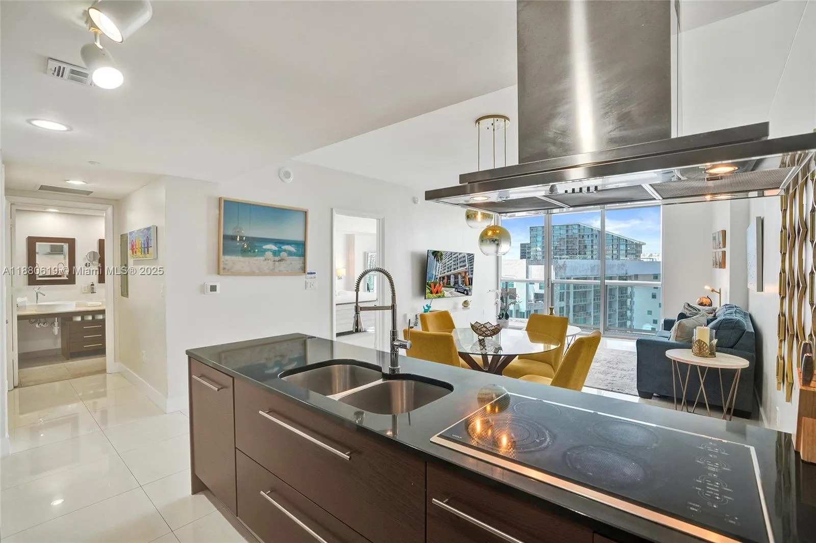 485 Brickell Ave # 4207, Miami, FL 33131 photo 10
