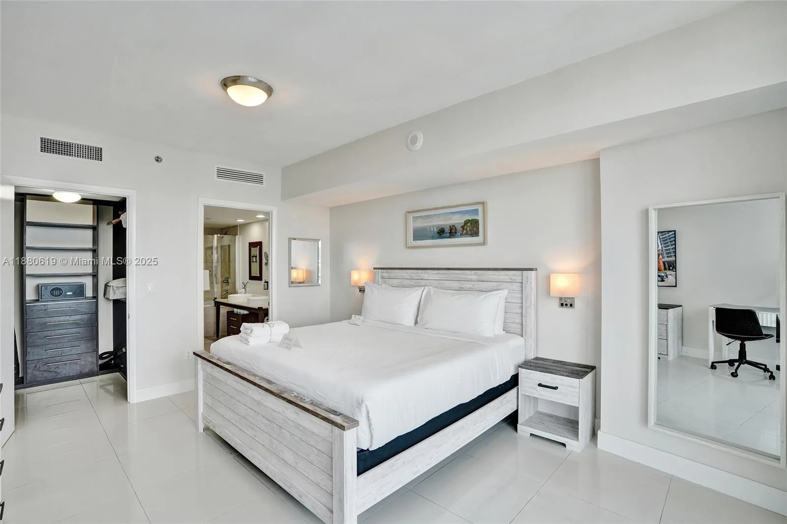 485 Brickell Ave # 4207, Miami, FL 33131 photo 13