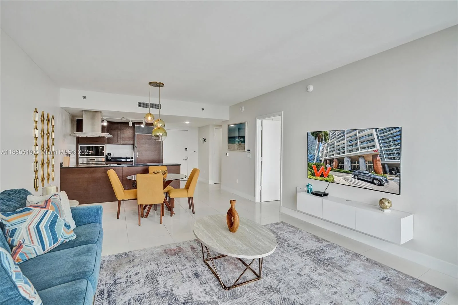 485 Brickell Ave # 4207, Miami, FL 33131 photo 2