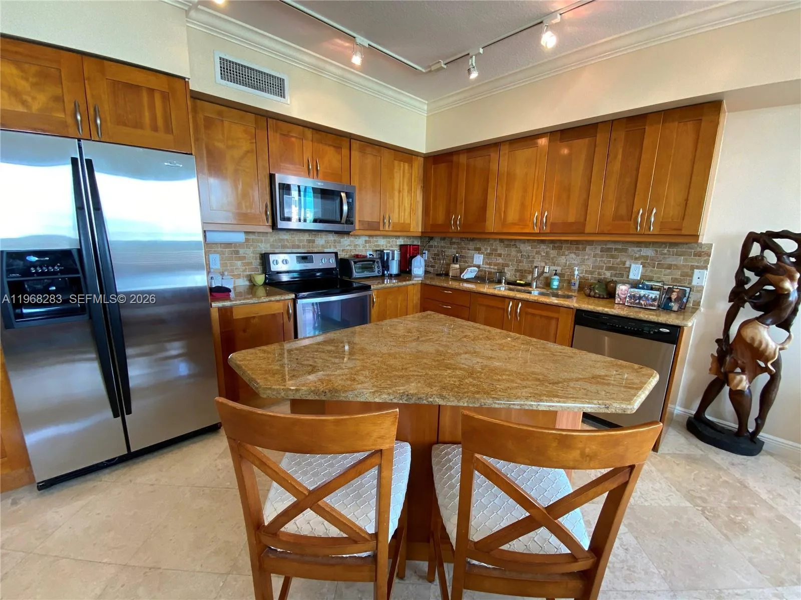Duo Hallandale photo 11