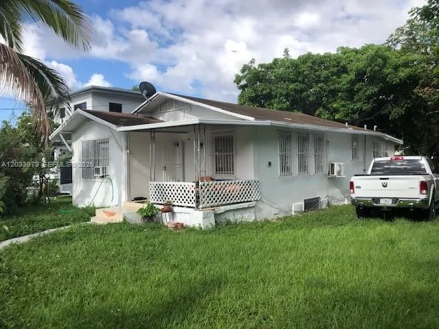 3314 NW 9th Ct, Miami, FL 33127