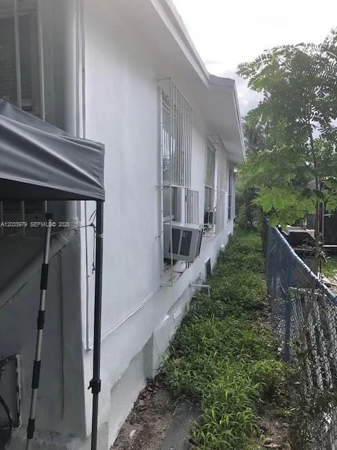 3314 NW 9th Ct, Miami, FL 33127 photo 5