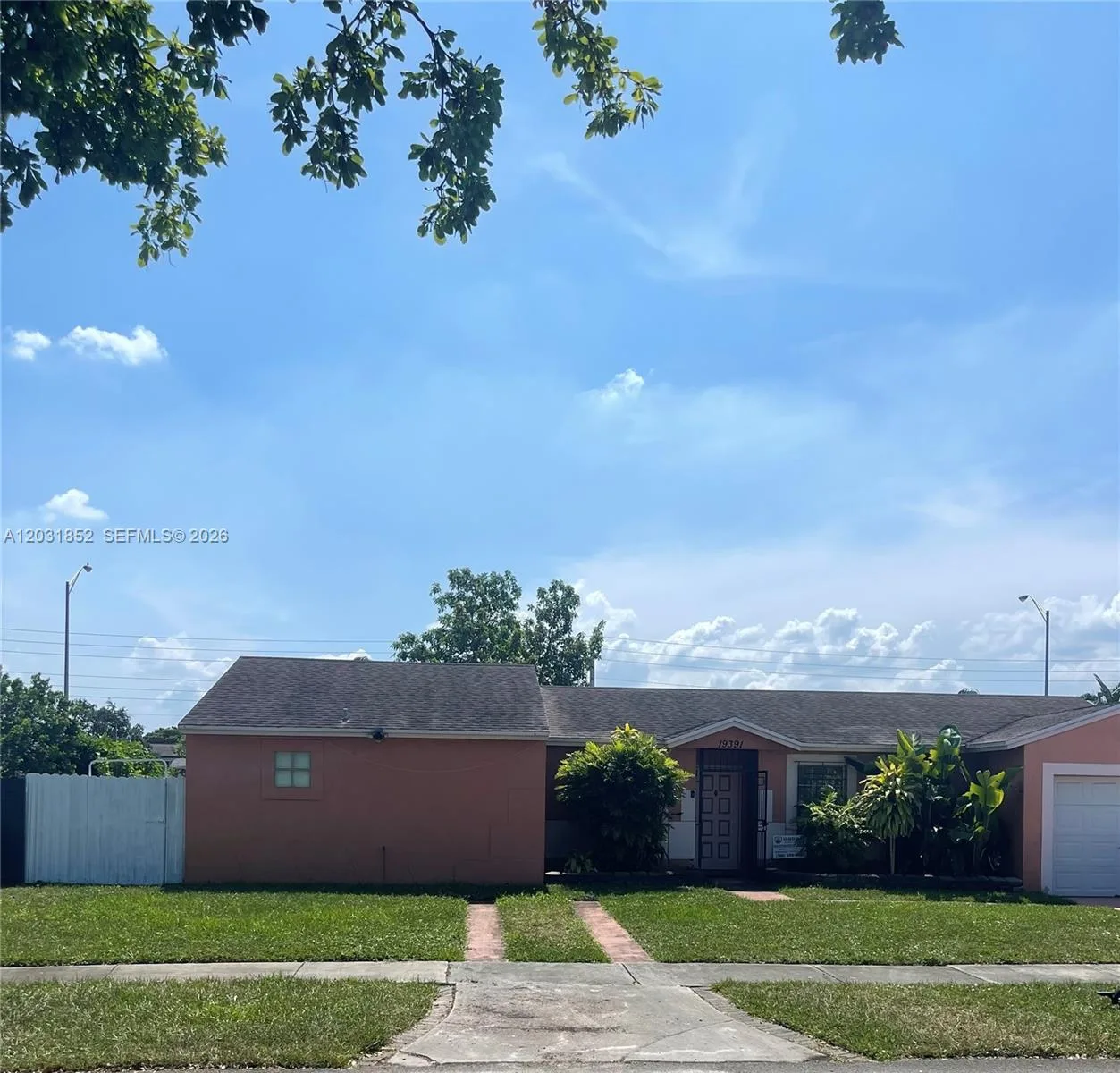 19391 NW 57th Ct, Hialeah, FL 33015