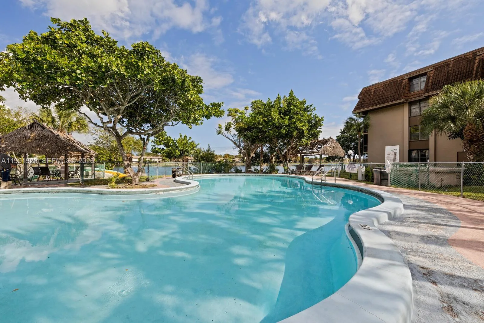665 NE 195th St # 222, Miami, FL 33179 photo 3