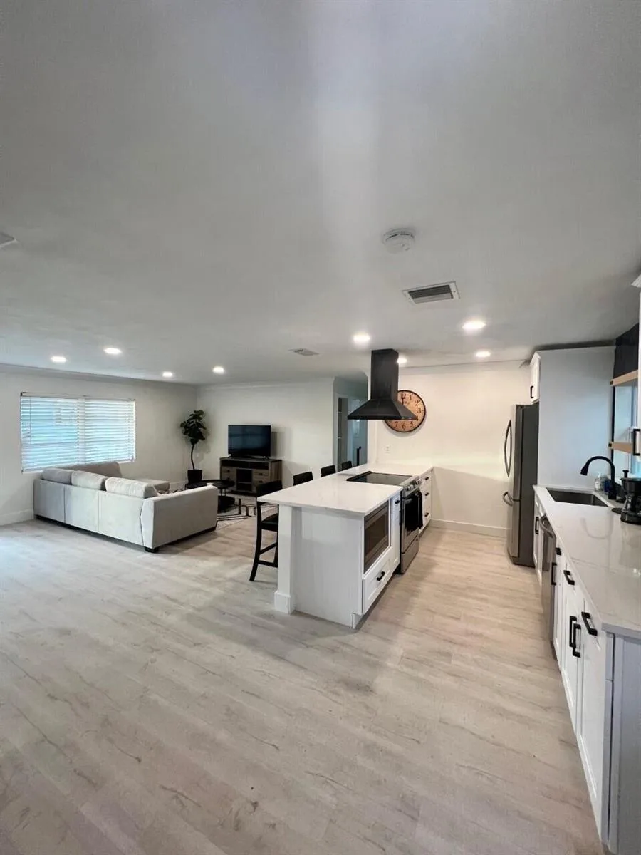 3663 NE Barbara Drive, Jensen Beach, FL 34957 photo 4