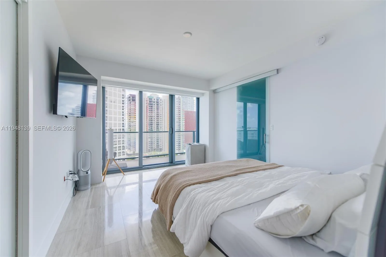 1451 Brickell Ave # 1503, Miami, FL 33131 photo 11