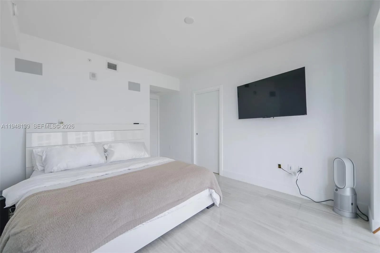 1451 Brickell Ave # 1503, Miami, FL 33131 photo 13