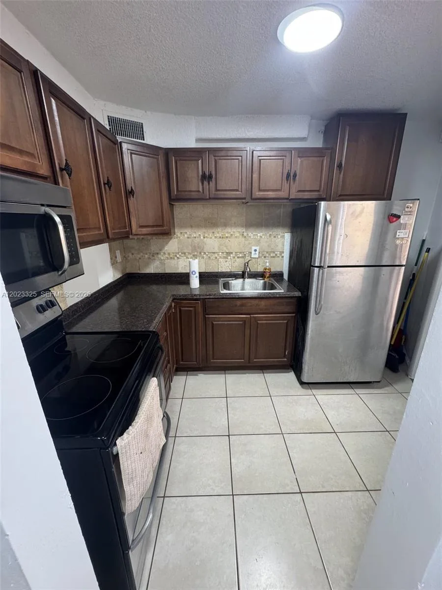 1643 NE Miami Gardens Dr # 121, Miami, FL 33179 photo 9
