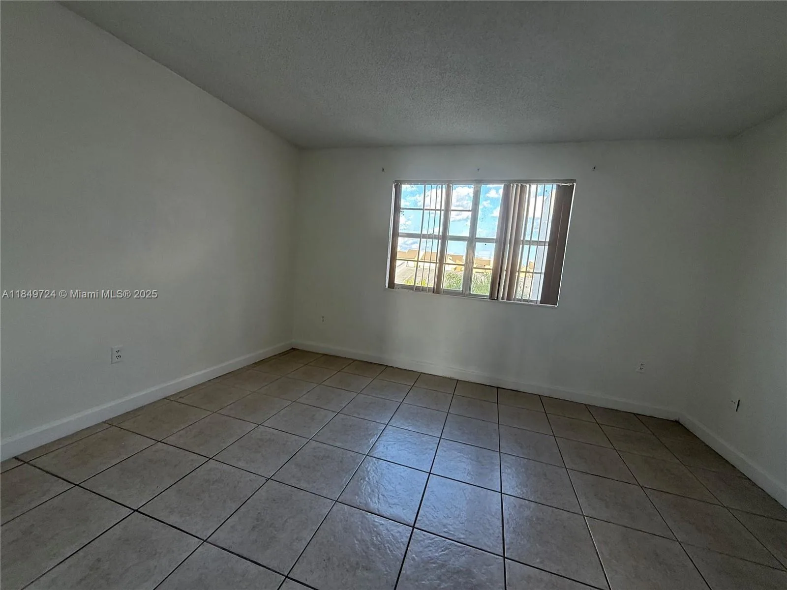 10900 SW 104th St # 323, Miami, FL 33176 photo 10